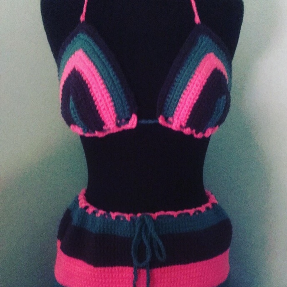 Crotchet top an skirt